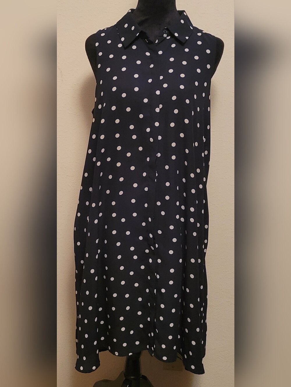 Adrianna Papell Black and White Polka Dot Sleeveless Shift Dress